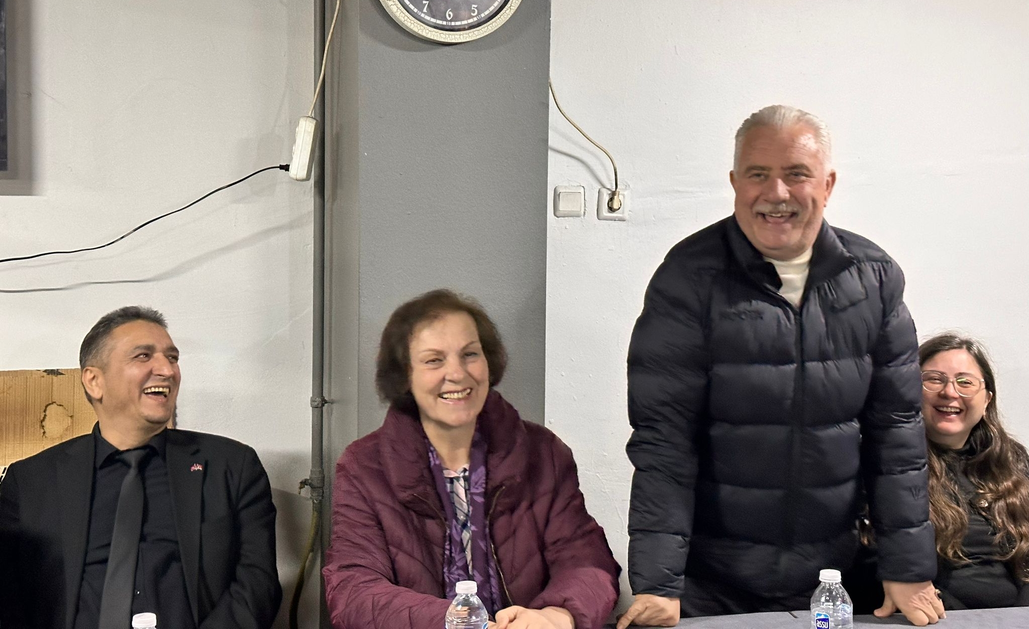 Picsart_24-03-26_01-42-12-763