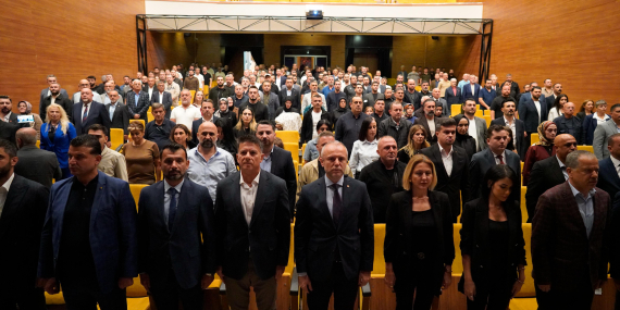 “Geleceğe ortak olalım” diyen Keleş, 2026-2030 yol haritasını ortaya koydu. Peki diğer adayın Ereğli için masaya koyacağı projeler neler?